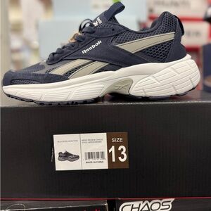 Reebok Men's Black and Gray Sneakers